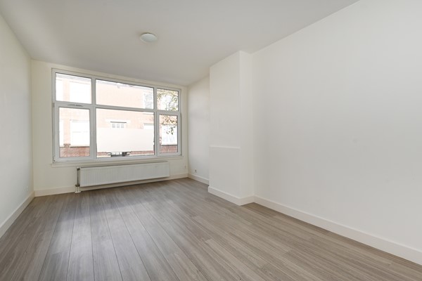 Medium property photo - Vier Heemskinderenstraat 186, 2531 CH Den Haag